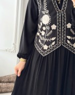 Düğme Detaylı Nakışlı Yelek - Siyah