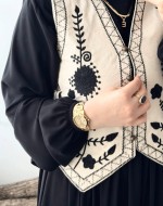 Düğme Detaylı Nakışlı Yelek - Bej