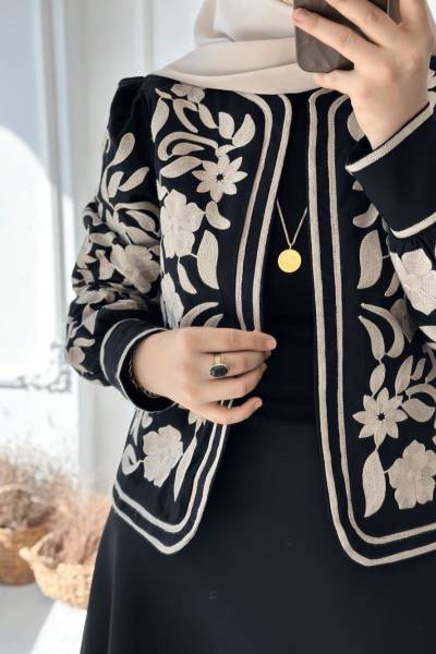 Çiçek İşlemeli Ceket - Siyah