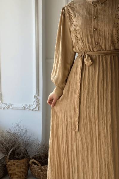 Güpürlü Beli Lastikli Elbise - Camel