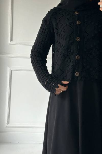 Ponponlu Kısa Hırka - Siyah